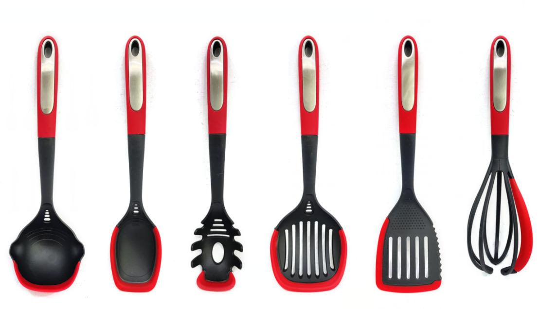 kitchen utensils set